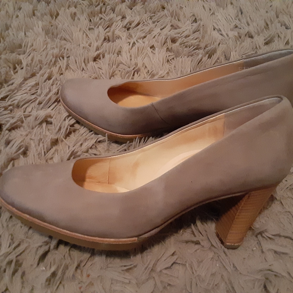 Paul Green Heels/Pumps - Picture 3 of 3